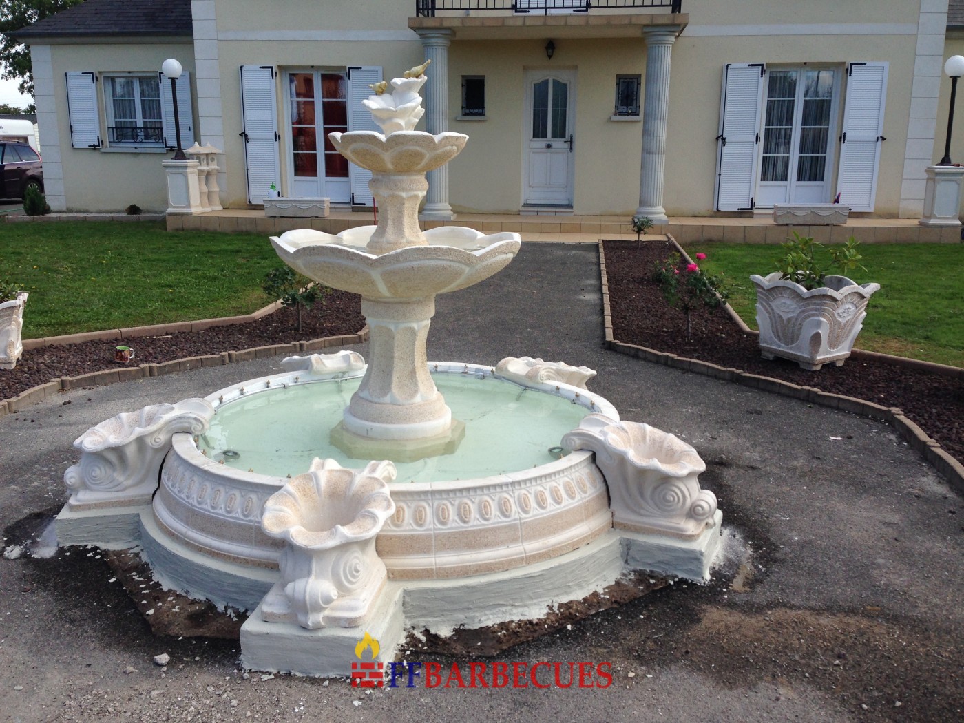 FONTAINE BASSIN ROND EN PIERRE RECONSTITUÉE 5 BACS-F