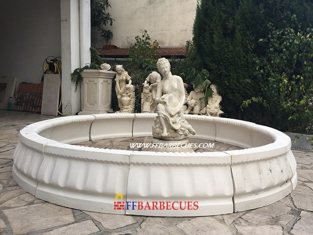 FONTAINES EXTÉRIEUR DE JARDIN EN PIERRE RECONSTITUÉE VENUS AU COQUILLAGE-F